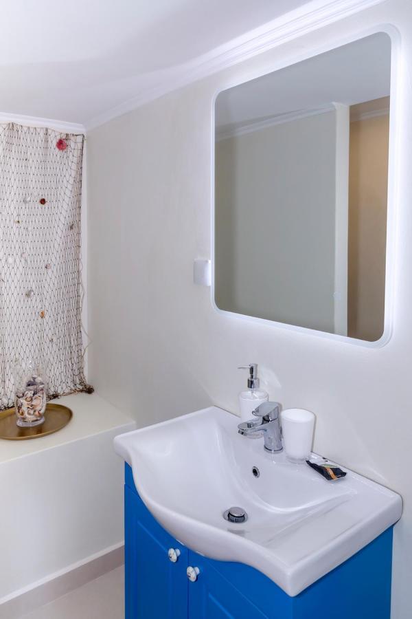 Blue And White Apartment Vipgreece Athens Ngoại thất bức ảnh