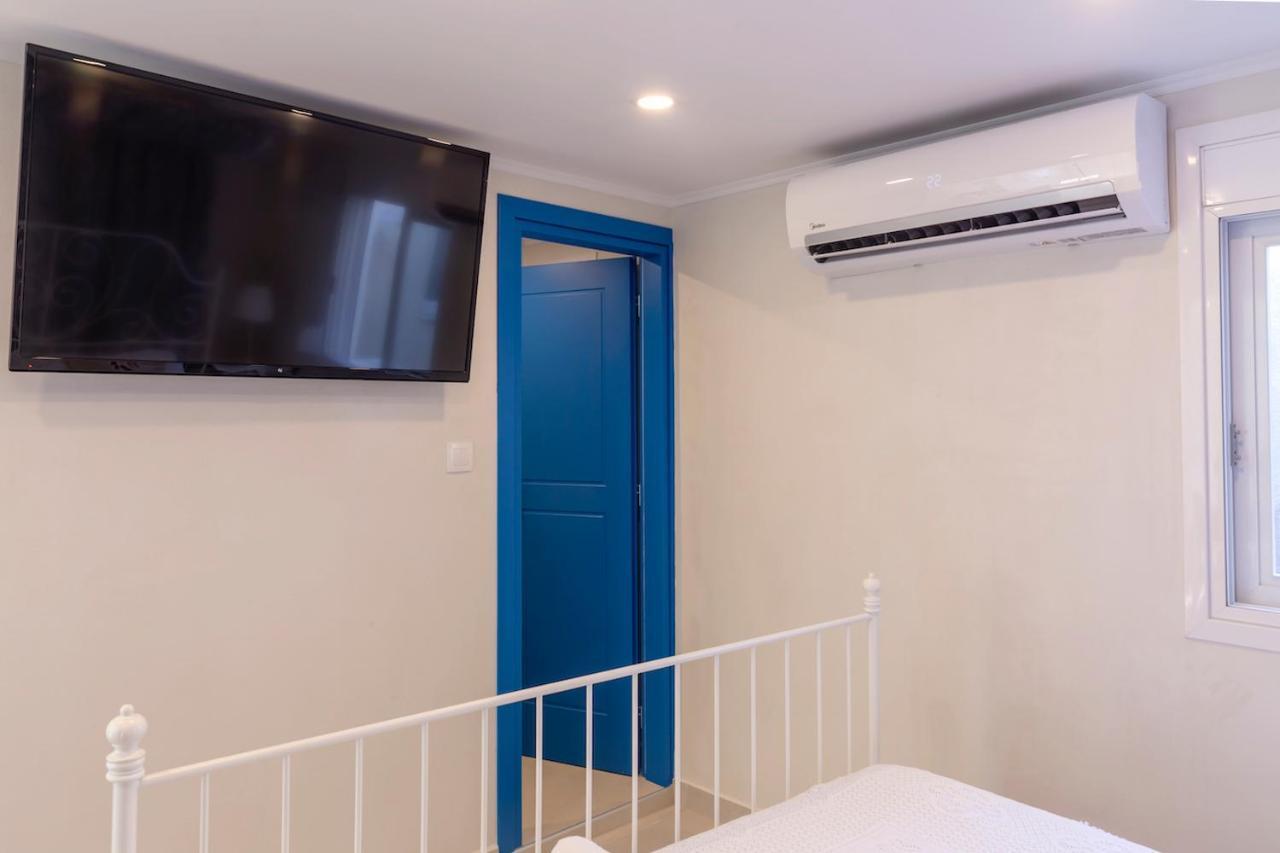 Blue And White Apartment Vipgreece Athens Ngoại thất bức ảnh